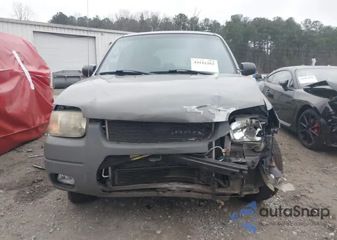 2002 Ford Escape Xlt z USA, uszkodzony, nr VIN 1FMYU03182KD40768